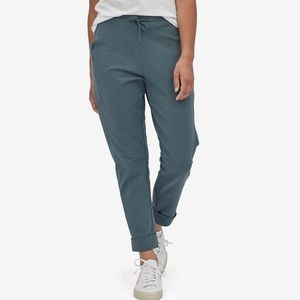 Patagonia Organic Cotton Roaming Joggers size medium
